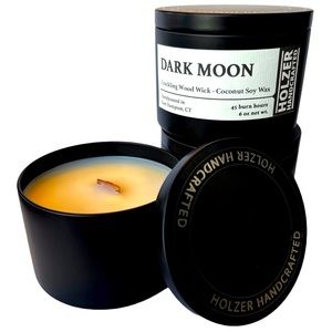 Crackling Wood Wick Candle 🕯️ ~ DARK MOON 🌖